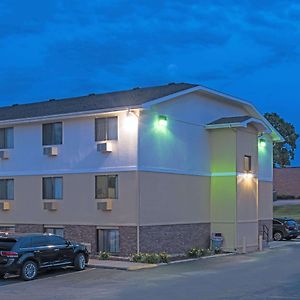 Super 8 By Wyndham Omaha Ne