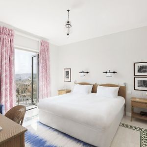 Chambre Exécutive Lit King-Size